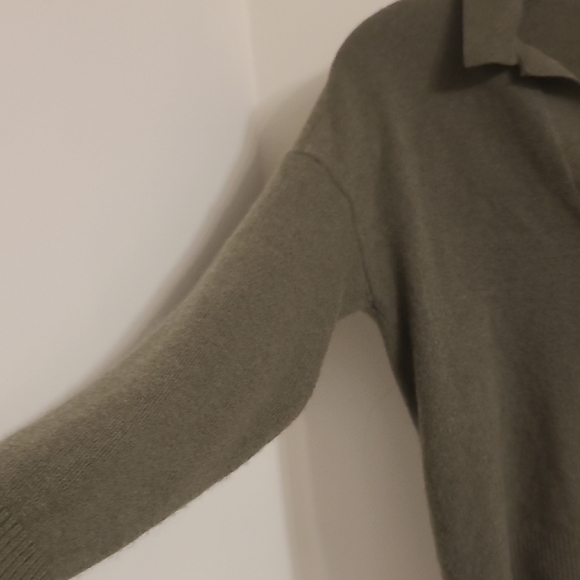Everlane Cashmere Polo Sweater In Olive Green - Picture 4 of 7